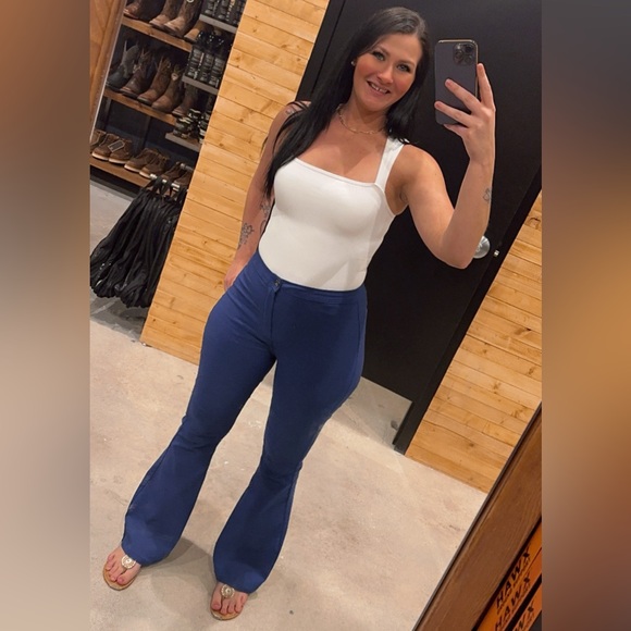 Hello, My name is Taylor.. can’t wait to meet all of you!!! - Picture 2 of 4